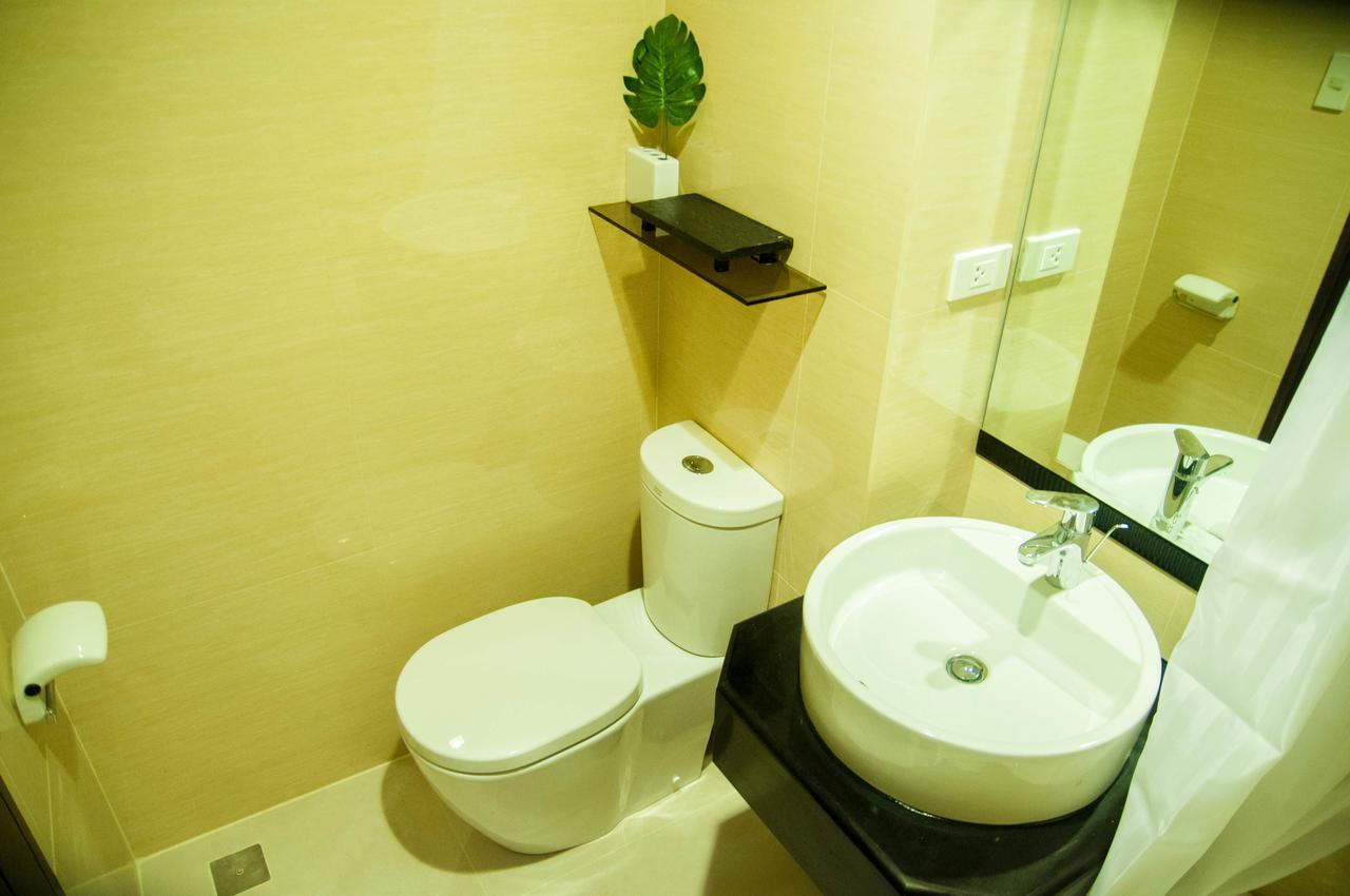 Versailles Stay Makati City Exterior photo
