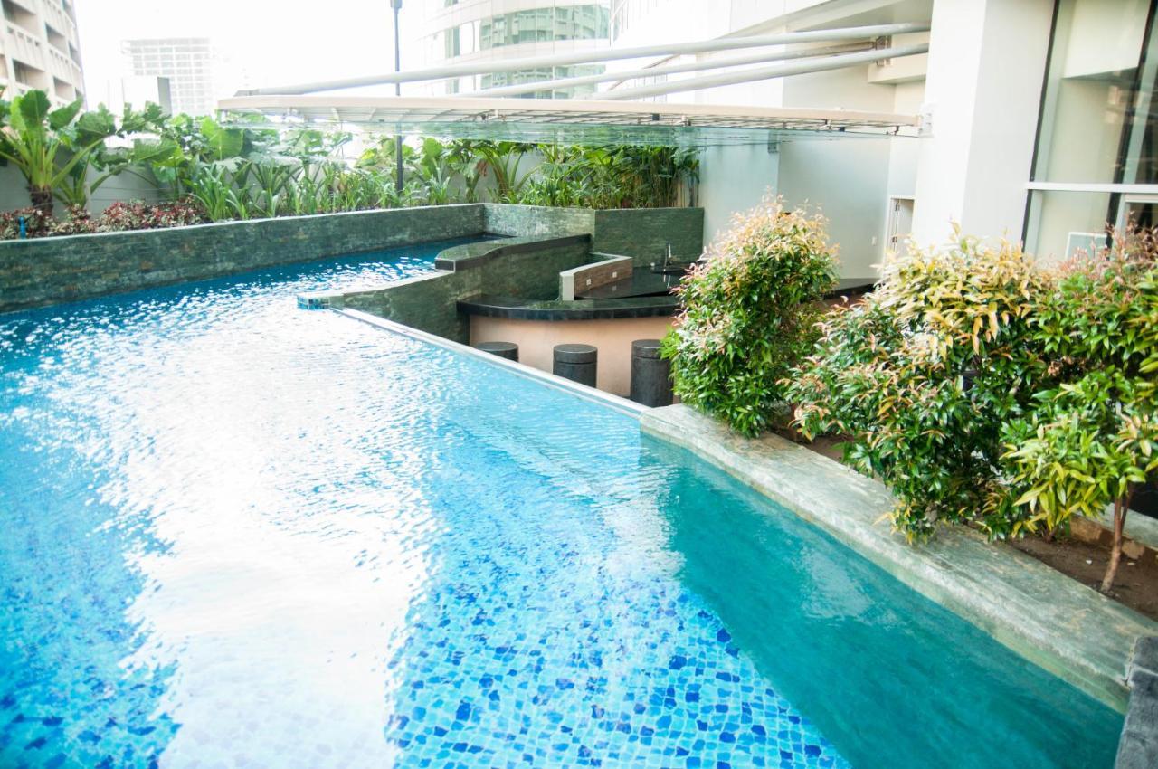 Versailles Stay Makati City Exterior photo