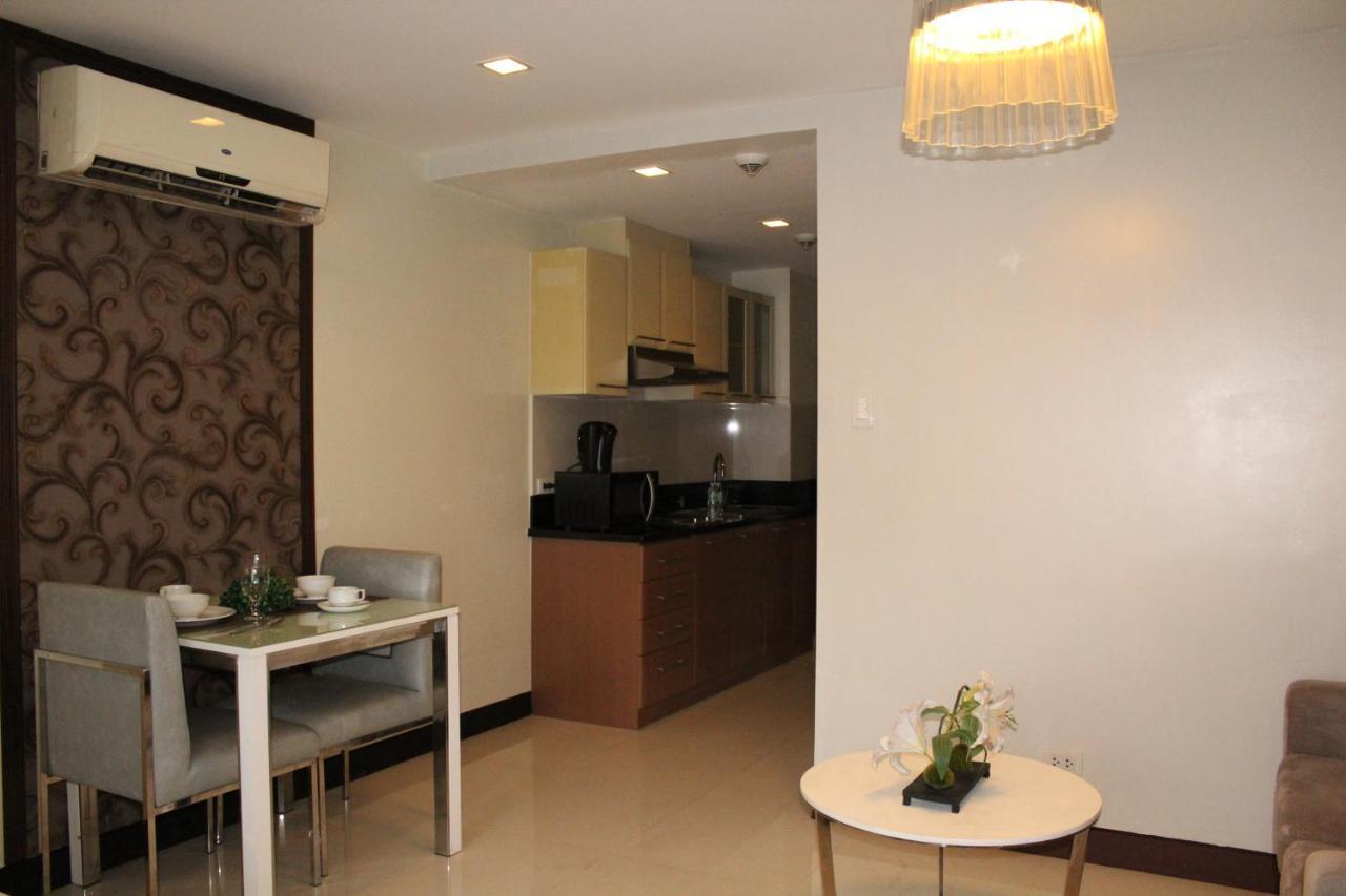Versailles Stay Makati City Exterior photo